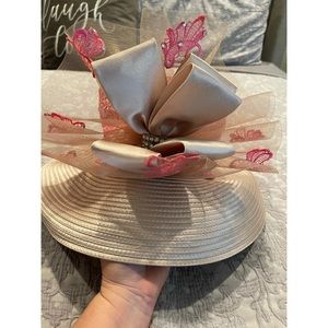 NEW Kentucky Derby 🐎 Hat 🎩 Pink Lace and Beige